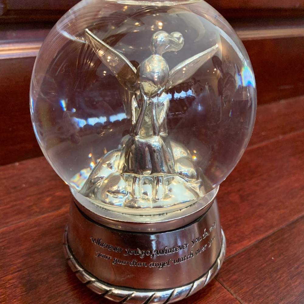 Guardian Angel snow globe